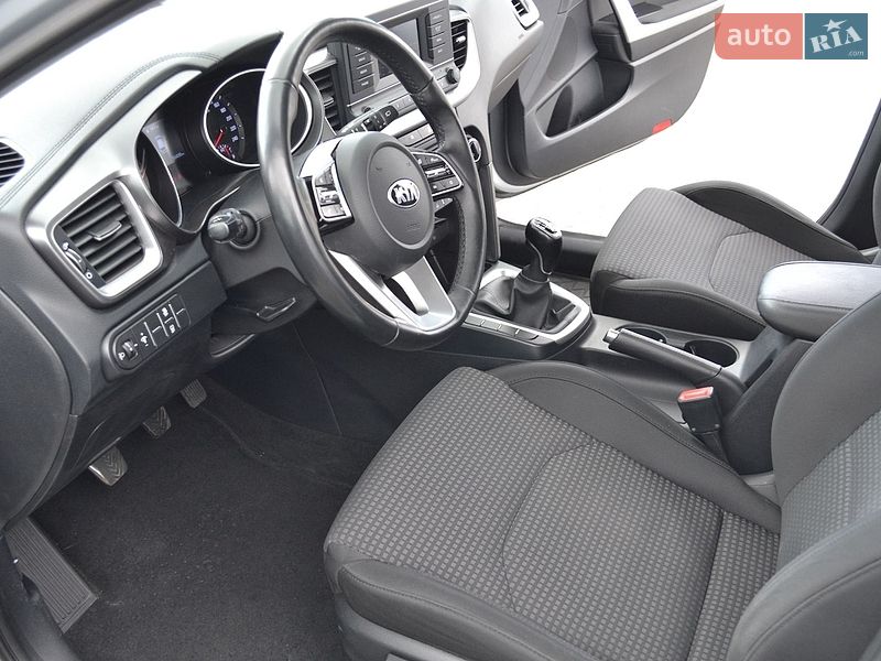 Хэтчбек Kia Ceed 2019 в Львове