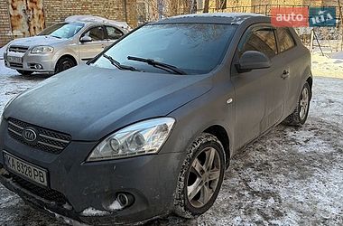 Хэтчбек Kia Ceed 2008 в Киеве