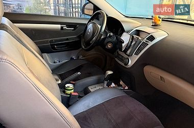 Хетчбек Kia Ceed 2008 в Києві