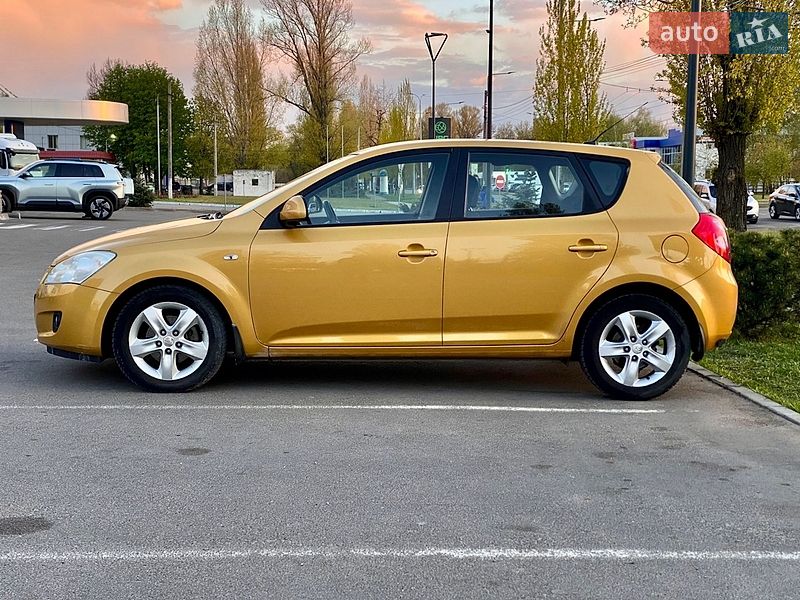 Хетчбек Kia Ceed 2008 в Кременчуці