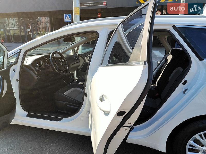 Універсал Kia Ceed 2016 в Києві