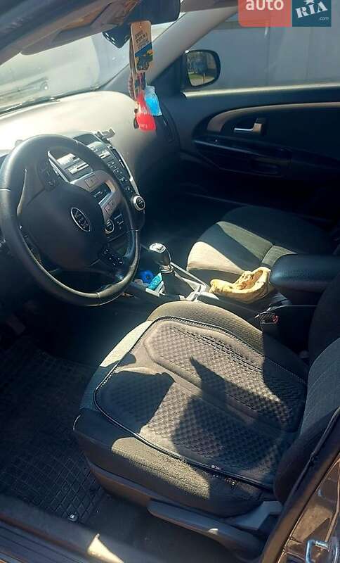 Універсал Kia Ceed 2010 в Чернігові