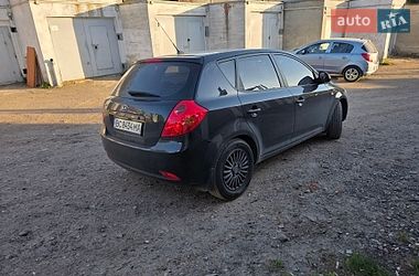 Хэтчбек Kia Ceed 2008 в Львове