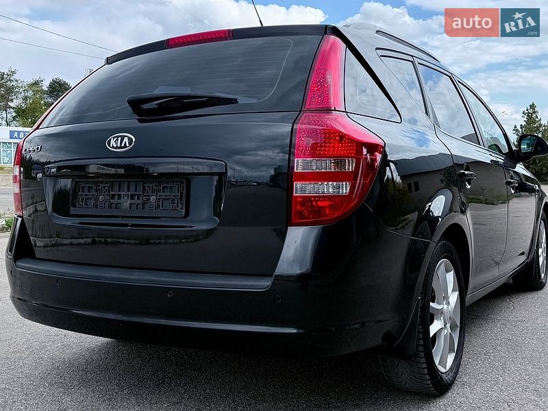 Універсал Kia Ceed 2008 в Кам'янському