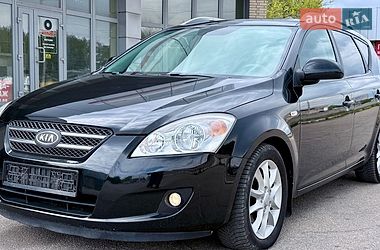 Універсал Kia Ceed 2008 в Кам'янському