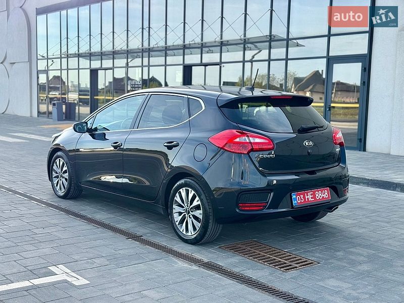 Хэтчбек Kia Ceed 2015 в Луцке
