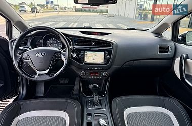 Хэтчбек Kia Ceed 2015 в Луцке