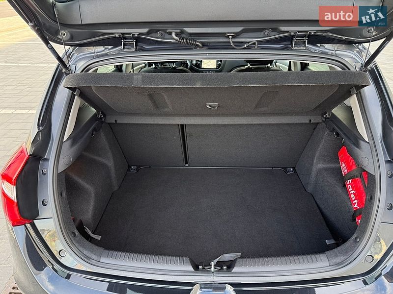 Хэтчбек Kia Ceed 2015 в Луцке