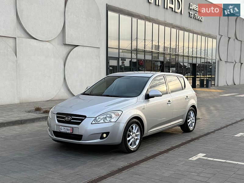 Хэтчбек Kia Ceed 2007 в Луцке