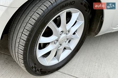 Хэтчбек Kia Ceed 2007 в Луцке