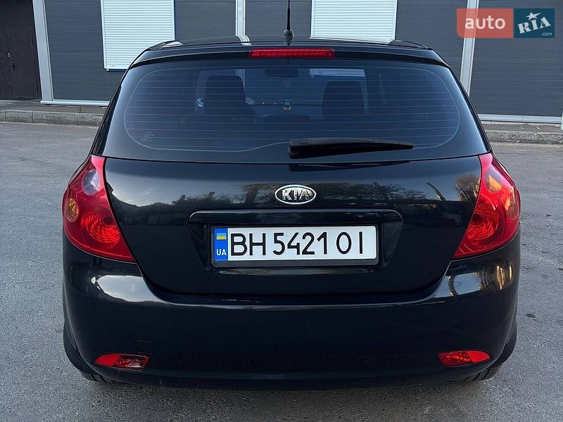 Хэтчбек Kia Ceed 2008 в Одессе