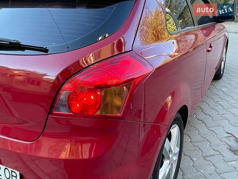 Хэтчбек Kia Ceed 2008 в Одессе