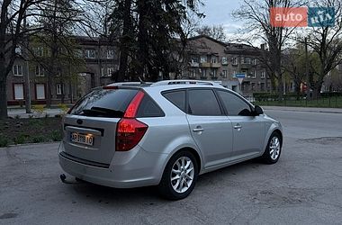 Универсал Kia Ceed 2007 в Запорожье