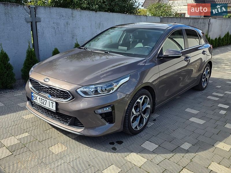 Хэтчбек Kia Ceed 2019 в Сарнах