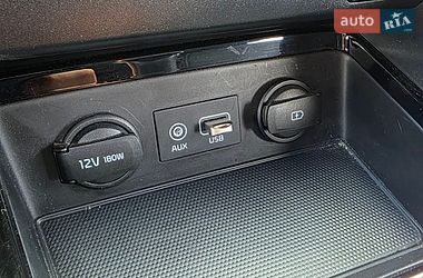 Хэтчбек Kia Ceed 2019 в Сарнах