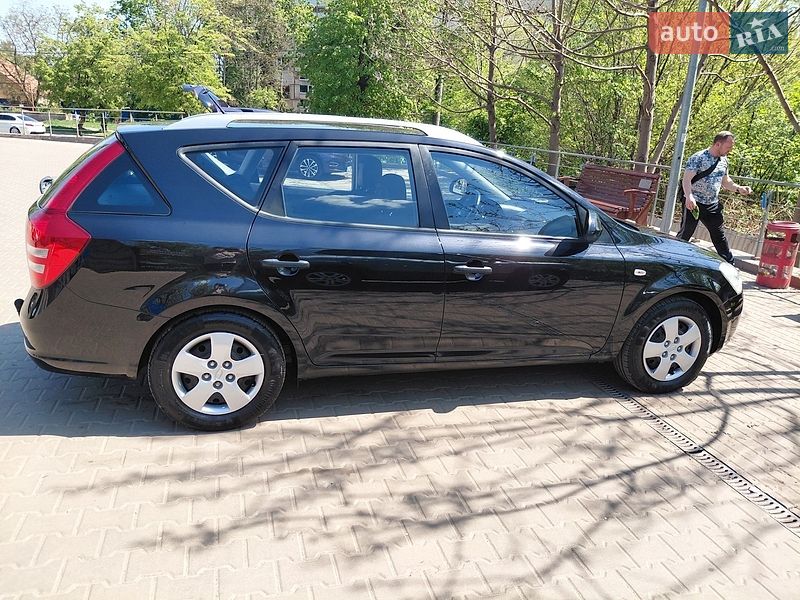 Универсал Kia Ceed 2009 в Кривом Роге