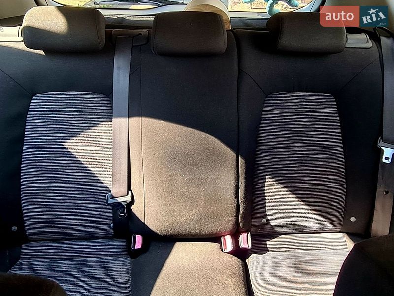 Хэтчбек Kia Ceed 2008 в Запорожье