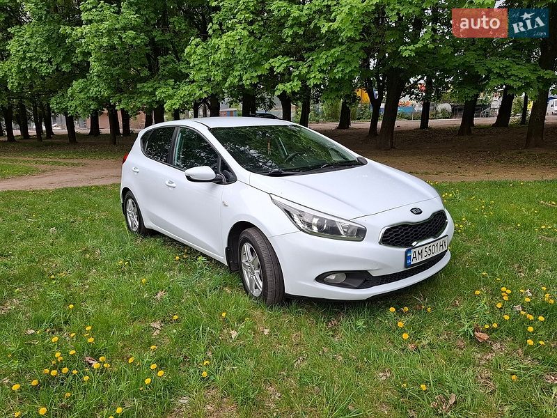 Хэтчбек Kia Ceed 2013 в Виннице