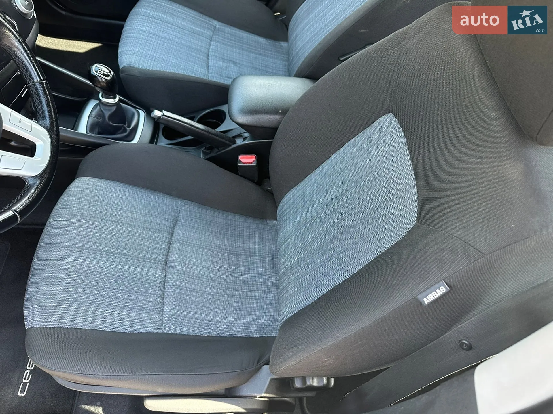 2010 Kia Cee'd - мініатюра 25