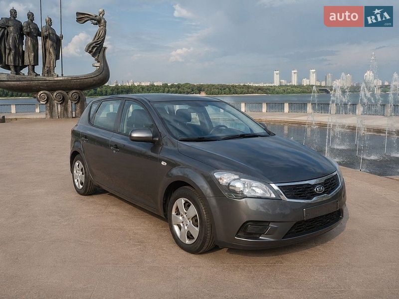 Универсал Kia Ceed 2010 в Киеве
