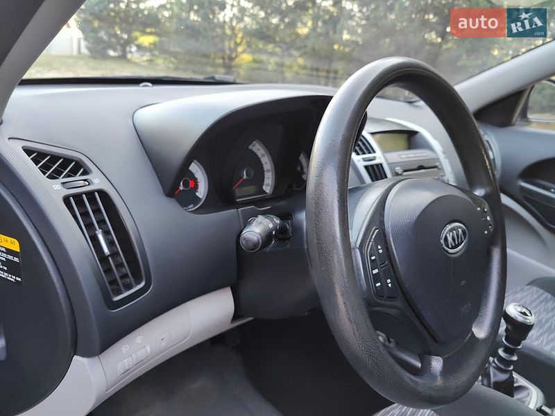 Универсал Kia Ceed 2009 в Киеве