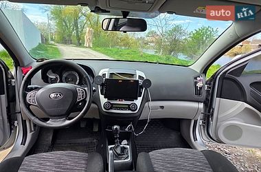 Хетчбек Kia Ceed 2008 в Львові