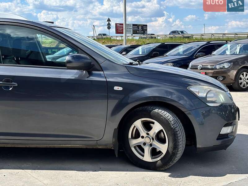 Универсал Kia Ceed 2010 в Львове