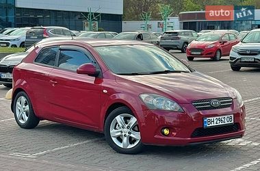 Хэтчбек Kia Ceed 2008 в Одессе