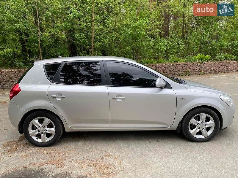 Хетчбек Kia Ceed 2008 в Києві