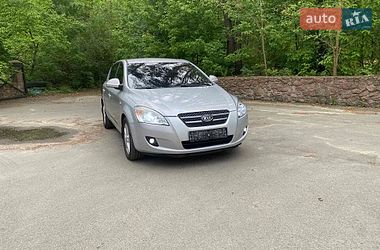 Хетчбек Kia Ceed 2008 в Києві