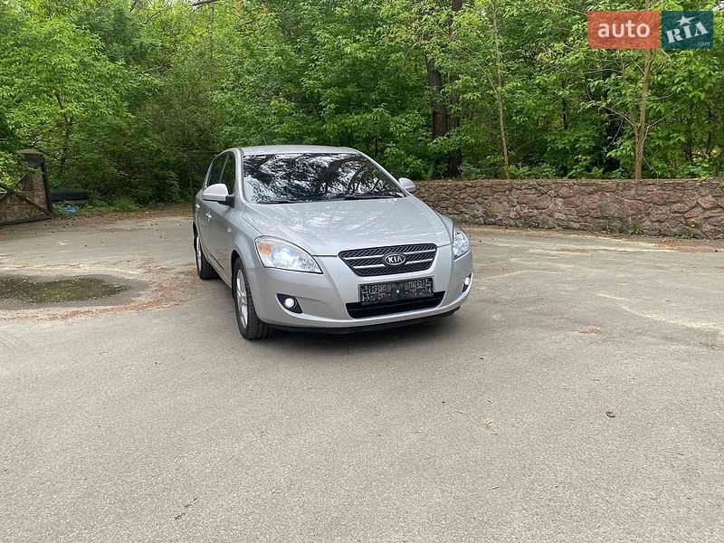 Хетчбек Kia Ceed 2008 в Києві