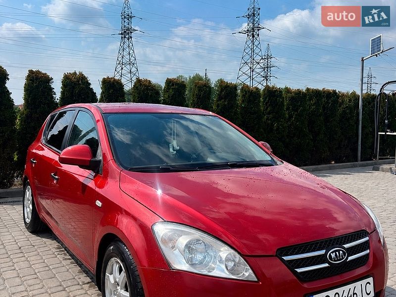 Хэтчбек Kia Ceed 2008 в Львове