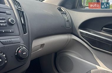 Хэтчбек Kia Ceed 2008 в Львове