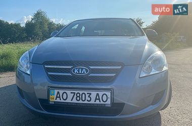 Хетчбек Kia Ceed 2008 в Ужгороді