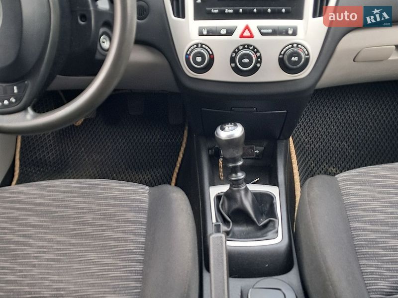 Хэтчбек Kia Ceed 2007 в Мостиске