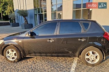 Хетчбек Kia Ceed 2008 в Ужгороді