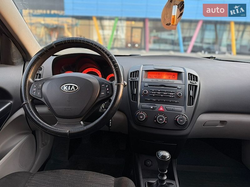 Хетчбек Kia Ceed 2008 в Києві
