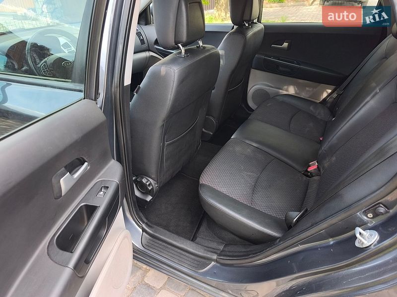 Универсал Kia Ceed 2010 в Полтаве