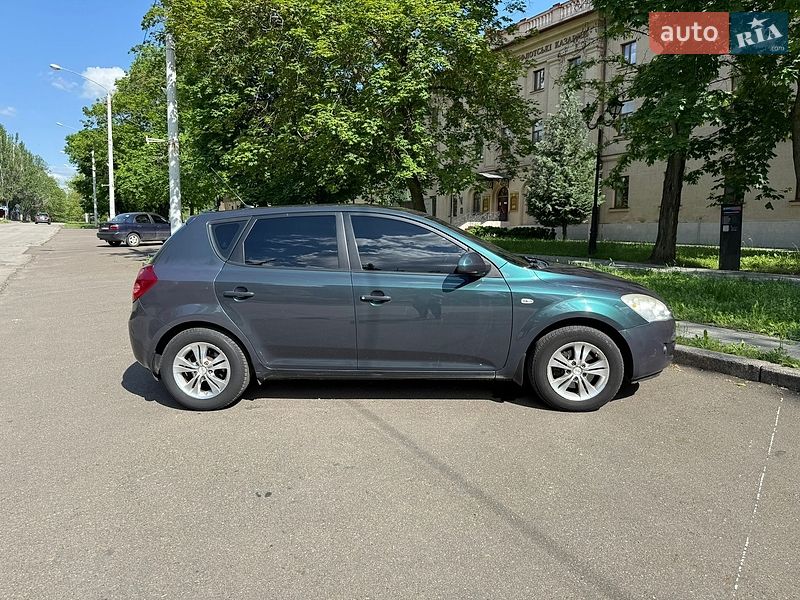 Хетчбек Kia Ceed 2008 в Миколаєві