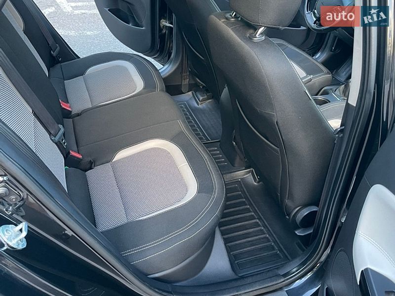 Хэтчбек Kia Ceed 2013 в Полтаве