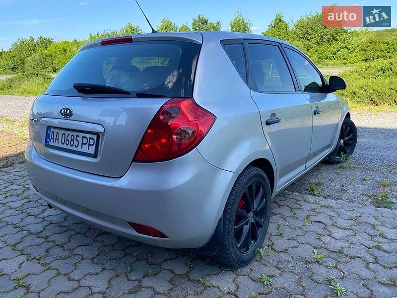 Хэтчбек Kia Ceed 2007 в Ярмолинцах