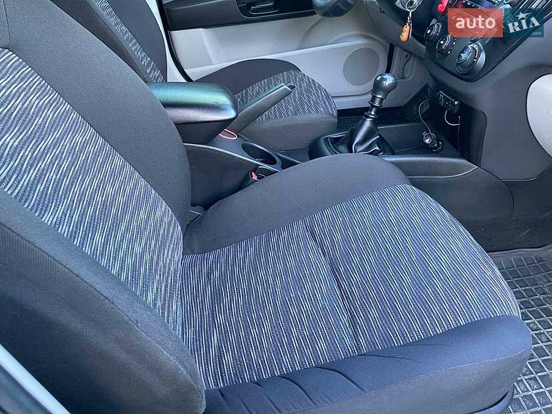 Хэтчбек Kia Ceed 2007 в Ярмолинцах