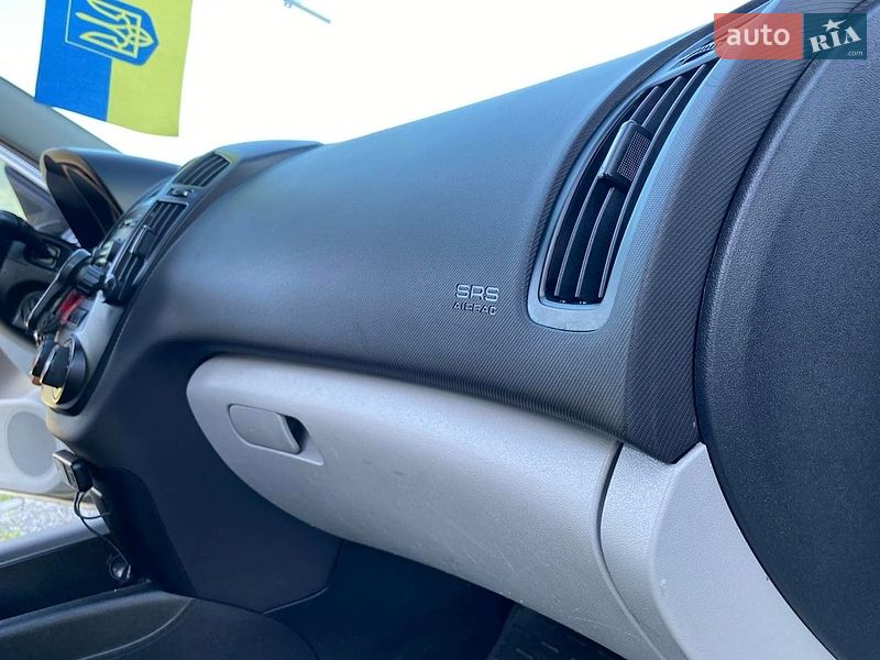 Хэтчбек Kia Ceed 2007 в Ярмолинцах