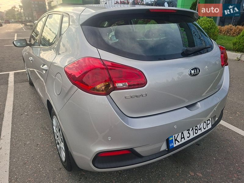 Хэтчбек Kia Ceed 2013 в Киеве