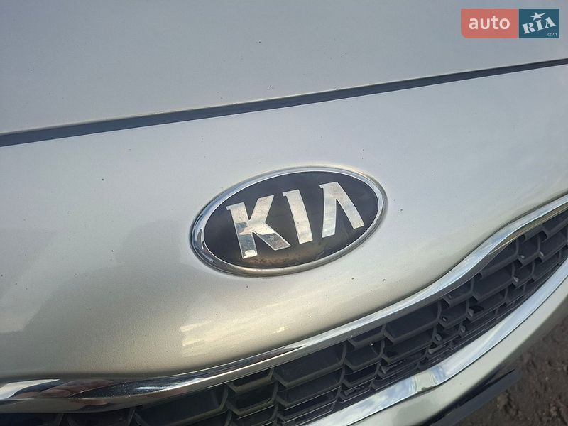 Хэтчбек Kia Ceed 2013 в Киеве