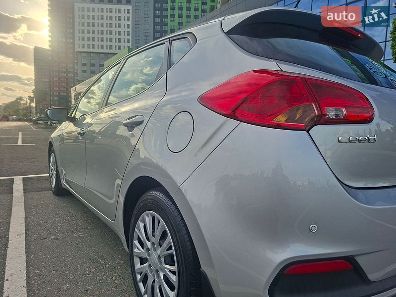 Хэтчбек Kia Ceed 2013 в Киеве