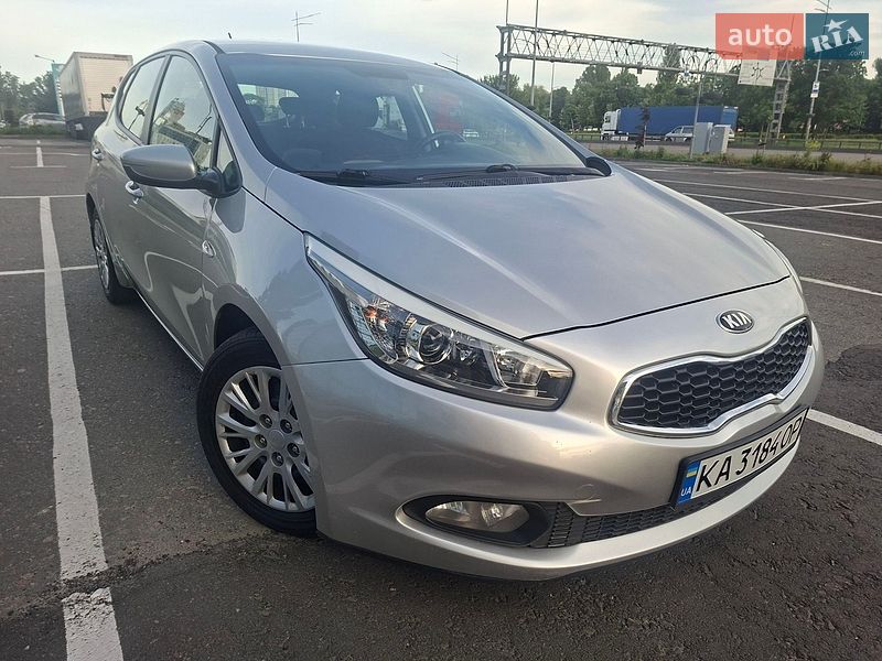 Хэтчбек Kia Ceed 2013 в Киеве