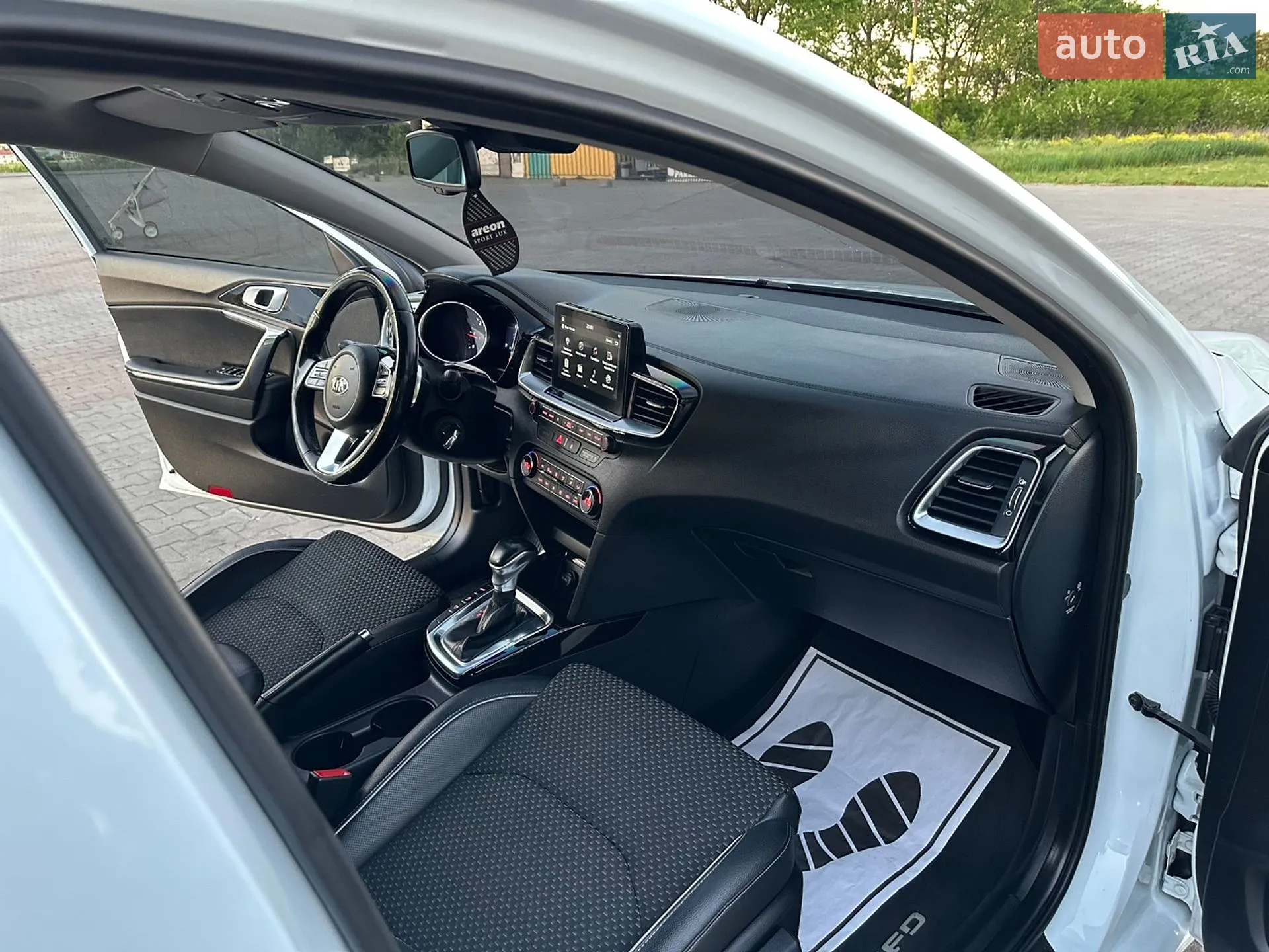 2019 Kia Cee'd - мініатюра 12