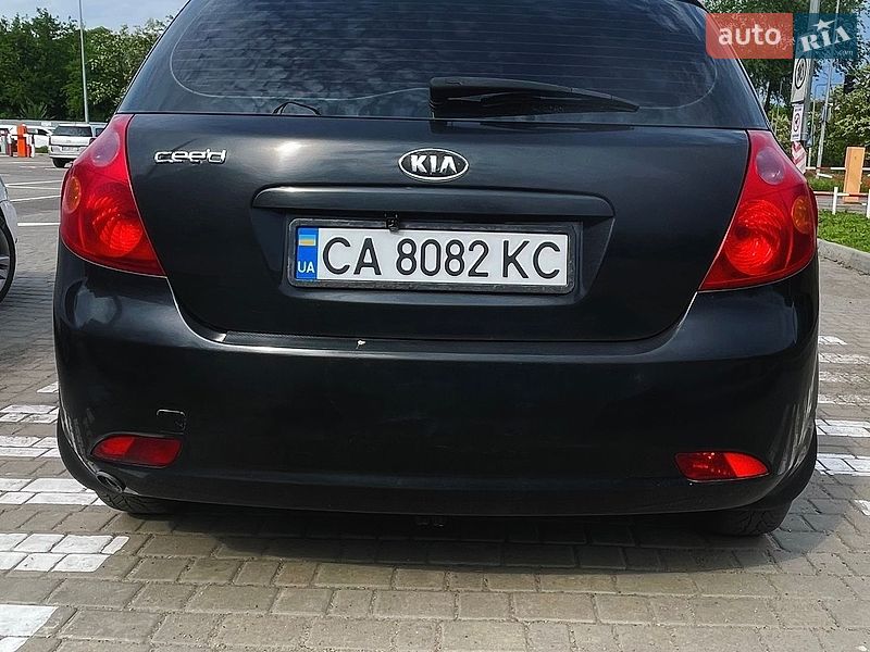 Хэтчбек Kia Ceed 2008 в Одессе