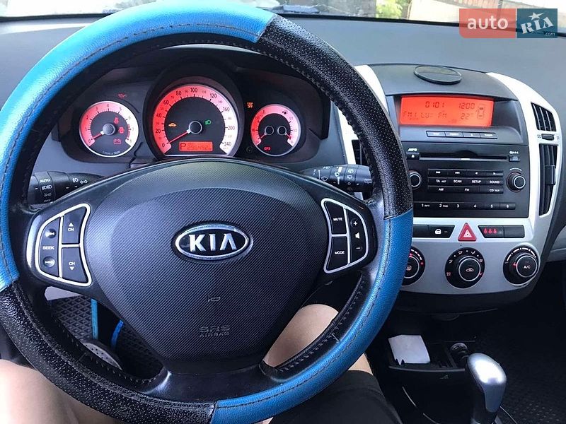 Универсал Kia Ceed 2009 в Турбовом
